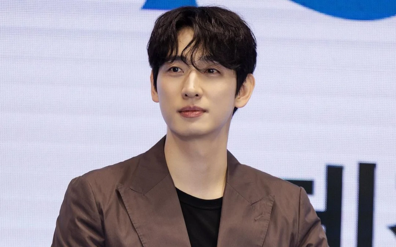 Pesona Yoon Park Bintangi 'Cinderella at 2 AM' Jadi Perbincangan Panas