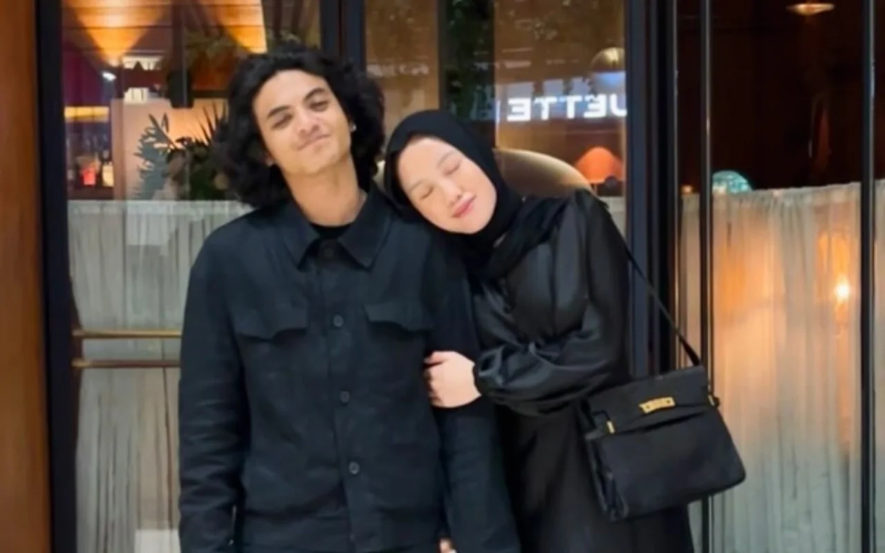 Dost sikadi va er yalaydi Dost sikadi va er yalaydi