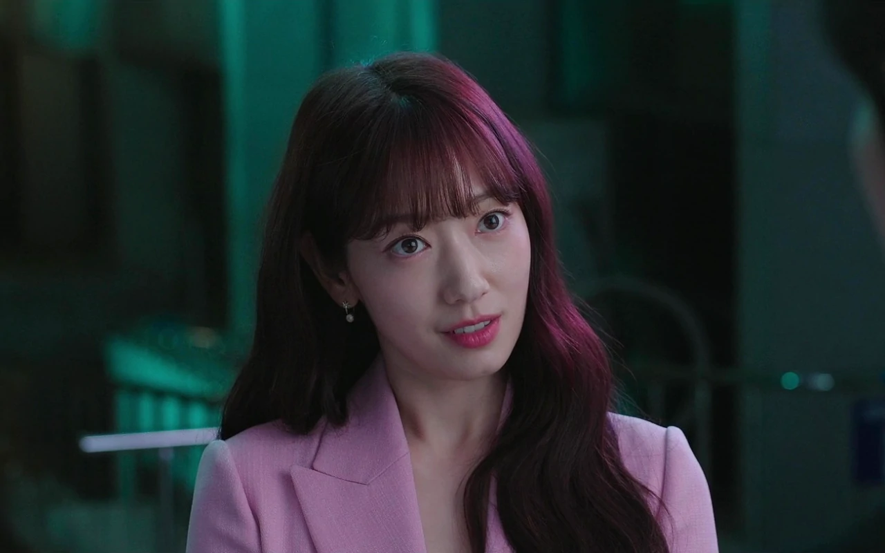 Akting Park Shin Hye saat Siksa Pacar di 'The Judge from Hell' Jadi Perbincangan