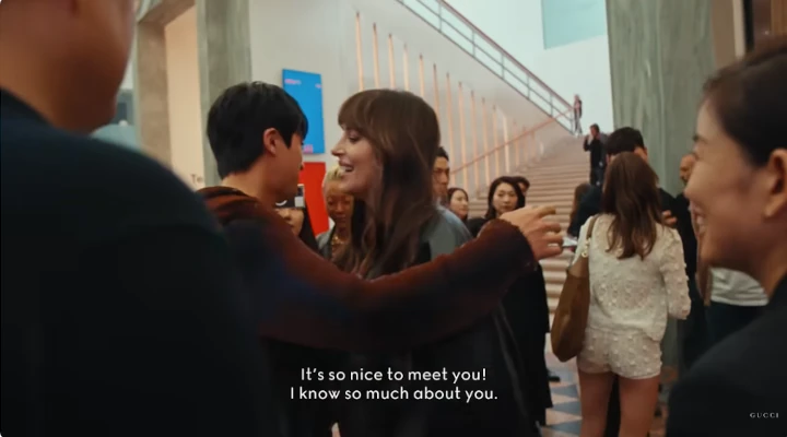 Obrolan Jin BTS & Dakota Johnson Curi Perhatian
