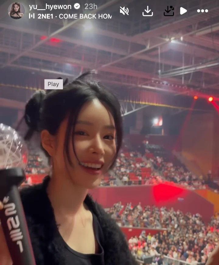 Terduga Kekasih Seungri eks BIGBANG Pamer Nonton Konser 2NE1