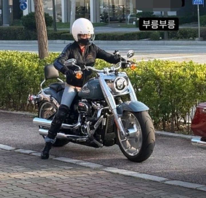Lee Si Young Dituding Langgar Undang-Undang usai Pamer Naik Motor