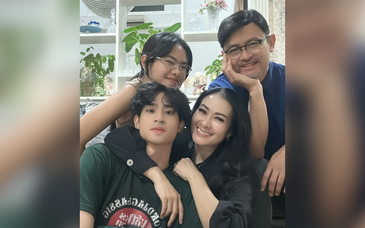 Iis Dahlia Tegur Salsadhilla Juwita Gegara Cuitan Bau Ketiak