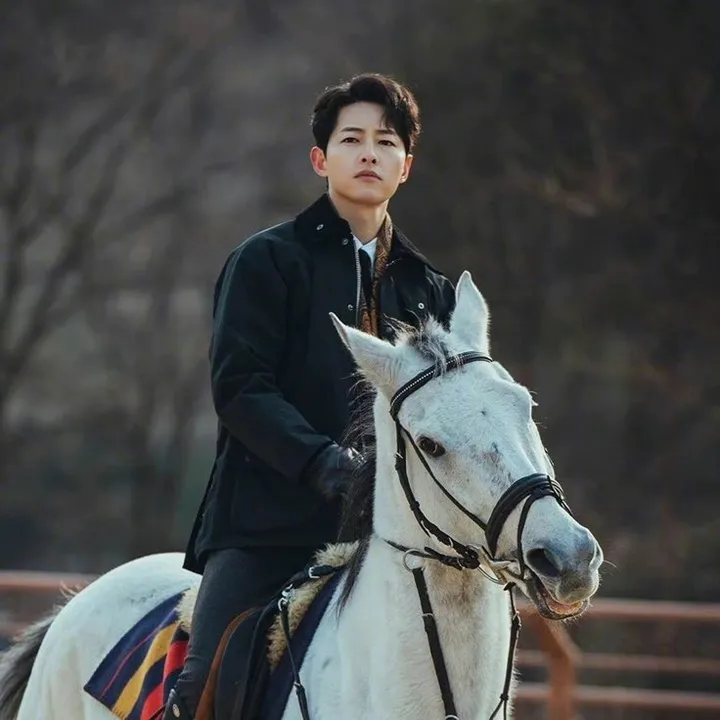 Attitude Song Joong Ki di Lokasi Syuting Mendadak Jadi Perbincangan Hangat