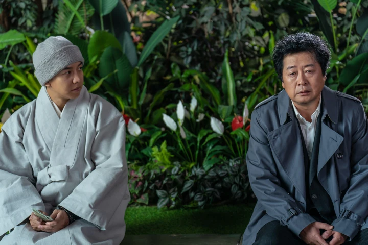Alur Film Lee Seung Gi \'About Family\' Tuai Pujian