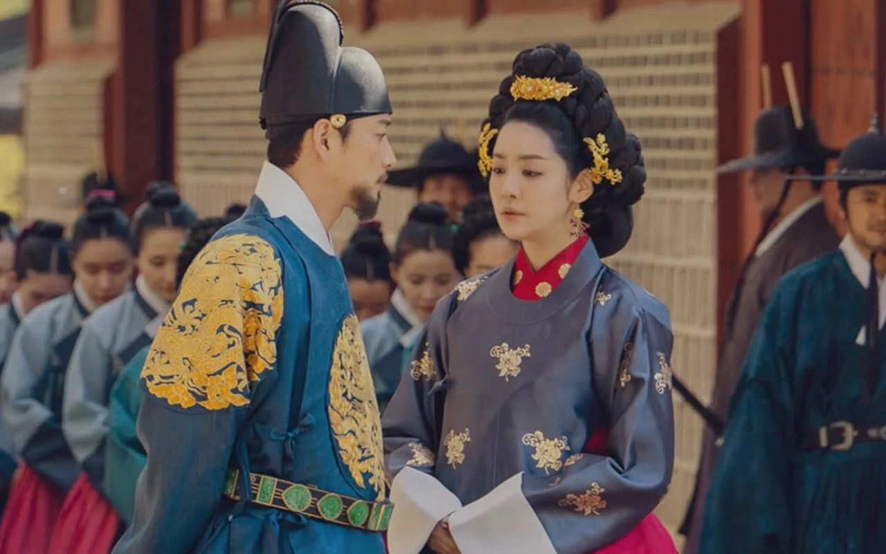 Drama Cha Joo Young 'The Queen Who Crowns' Dikritik Tidak Sesuai Sejarah