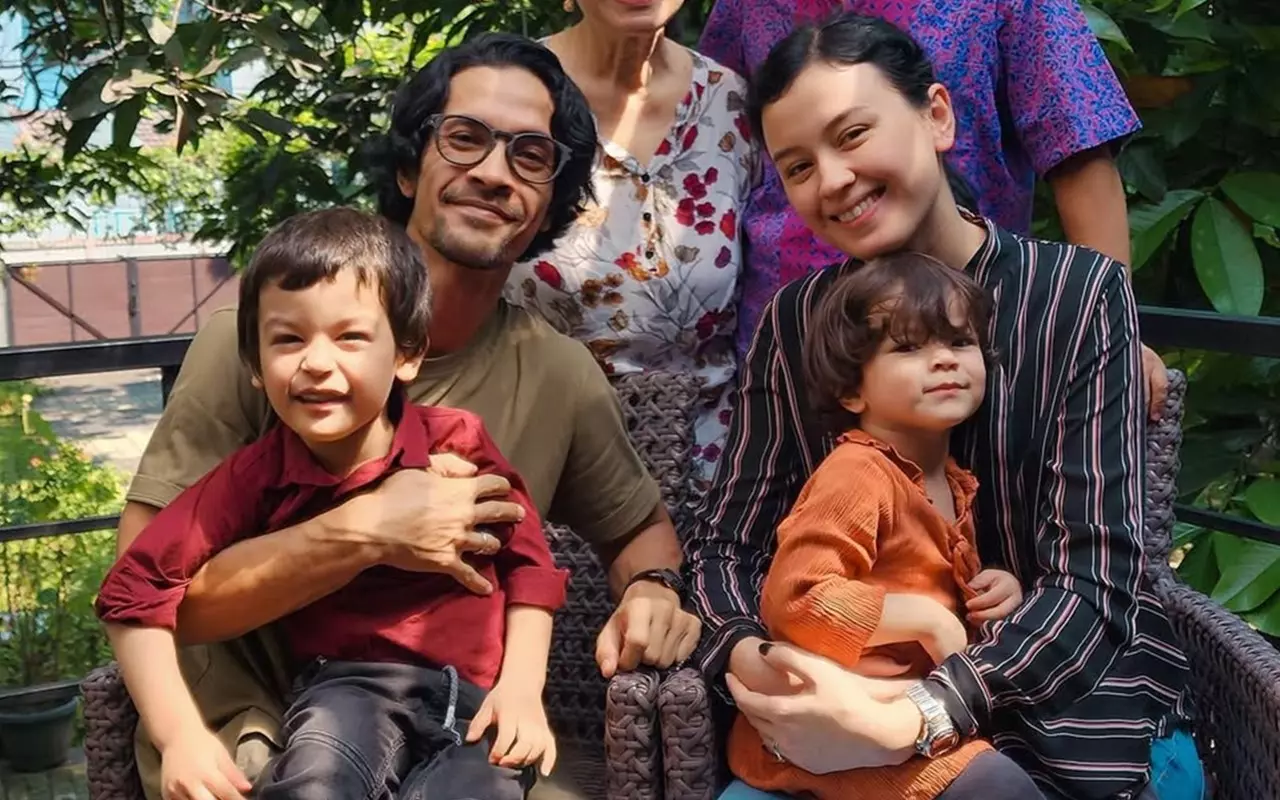 Kimberly Ryder Ungkit Alasan Jatuh Hati ke Edward Akbar di Tengah Bahas Perceraian