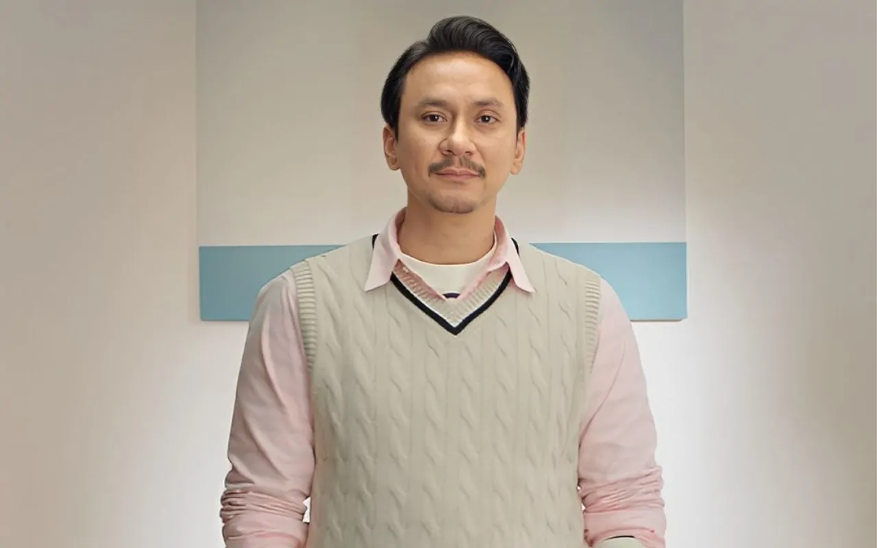 Momen Langka Vincent Rompies Khusyuk Salat Jumat Bikin Nggak Nyangka