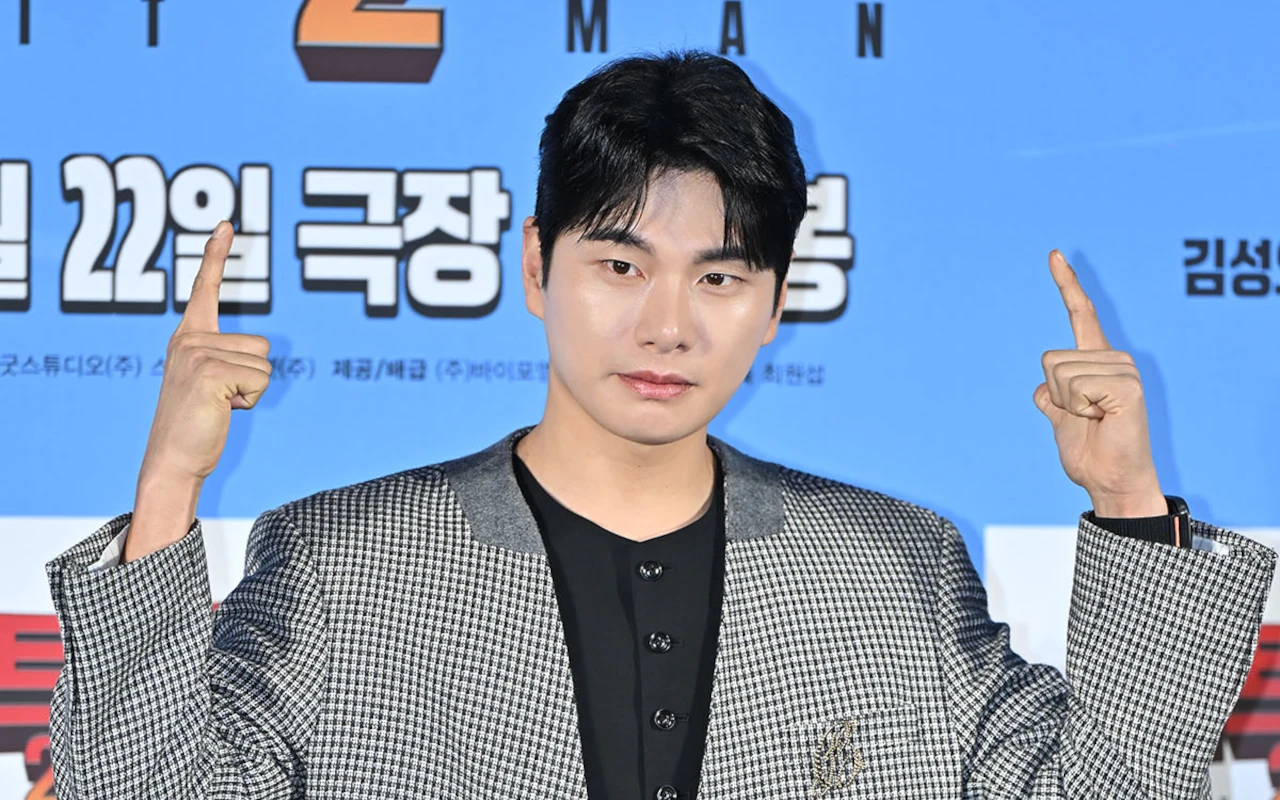 Lee Yi Kyung Tangisi Kondisi Miris Sang Ibu pasca Operasi Jantung