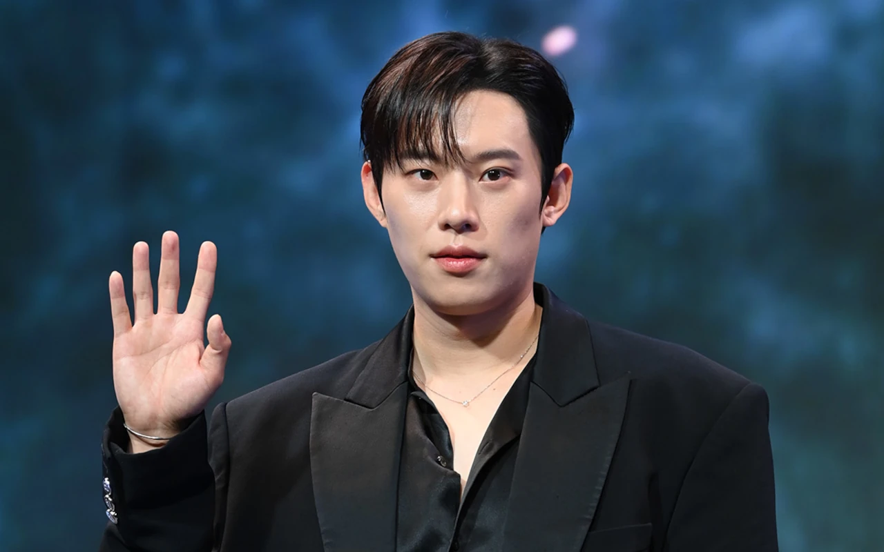 Kim Sung Cheol Dikritik usai Keciduk Ikut Voting Perbandingan Tubuh Idol Cewek