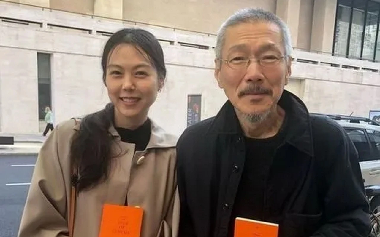 Viral Foto Kim Min Hee Pamer Baby Bump Sebelum Berangkat ke Jerman Bareng Hong Sang Soo