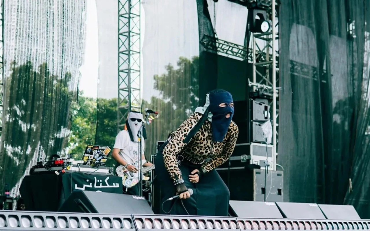 Sekolah Bantah Pecat Vokalis Band Sukatani Sebagai Guru Gegara Lirik Lagu 'Bayar Polisi'