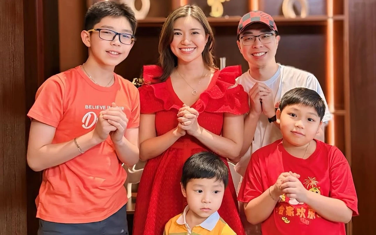 Istri Richard Lee Cantik Berhjab di Tengah Kabar Suami Mualaf