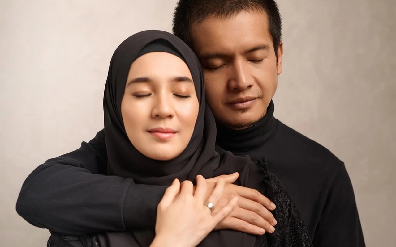 Dhini Aminarti Dapat Hadiah Spesial dari Dimas Seto usai Dikabarkan Hamil