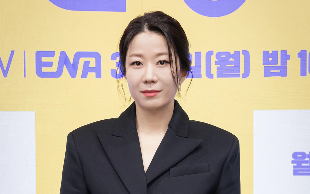 Jeon Hye Jin Ungkap Alasan Setuju Bintangi 'Riding Life' usai Lee Sun Kyun Meninggal