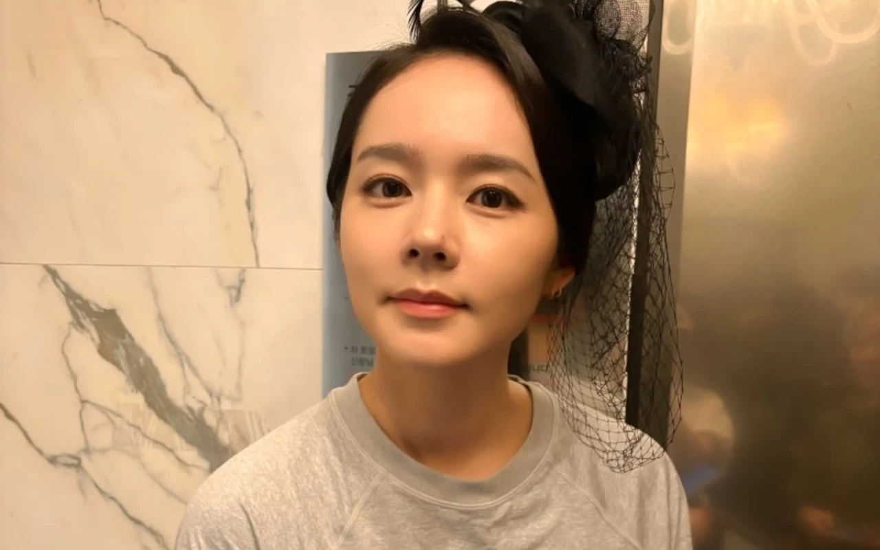 Han Ga In Klarifikasi Asal Usul Outfit Serba Mewah di 'You Quiz on the Block'