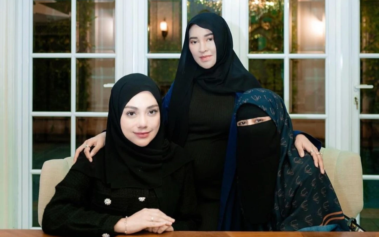 Celine Evangelista Cantik Bercadar saat Puasa sembari Sampaikan Pesan Bijak soal Masa Lalu