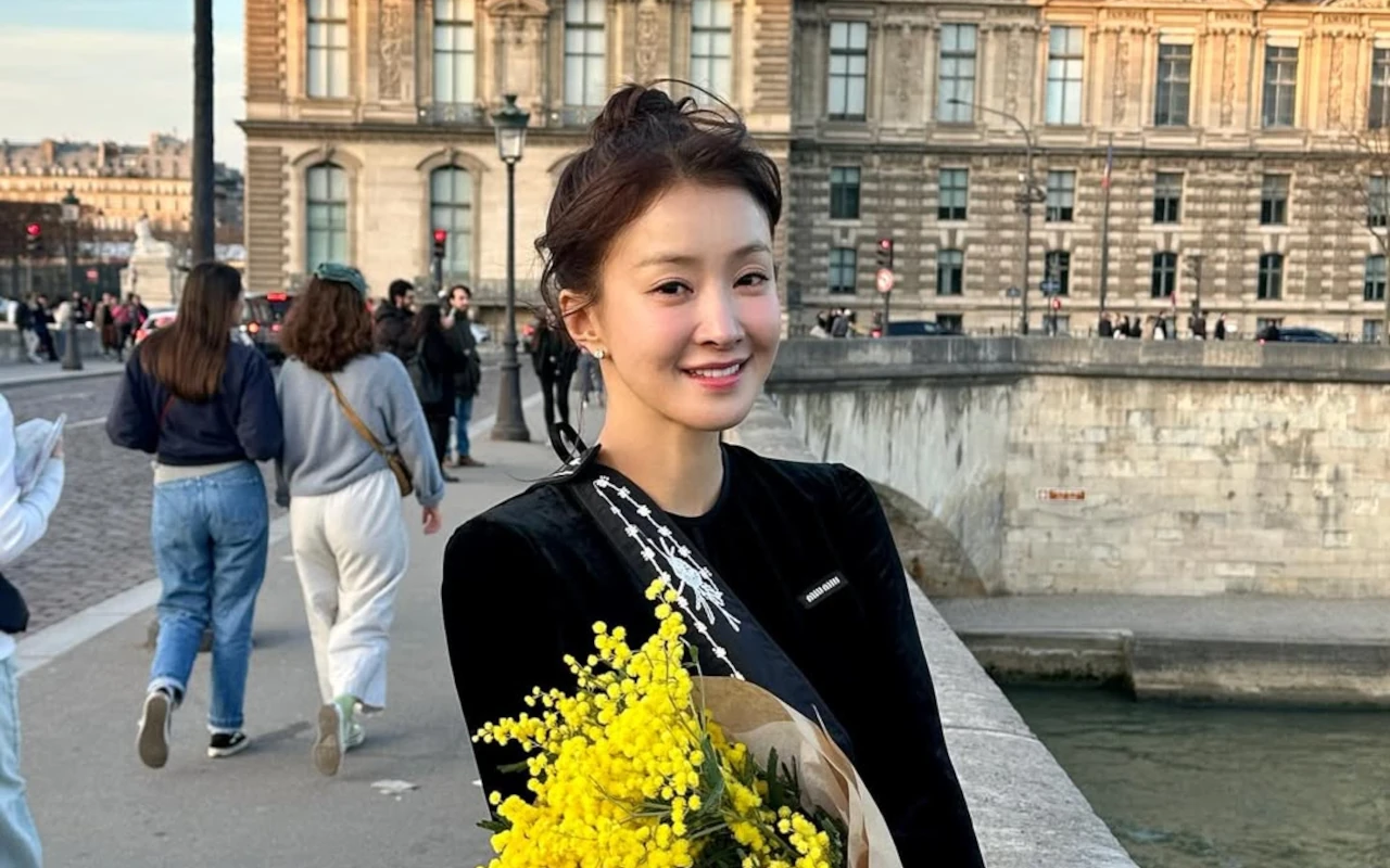 Lee Si Young Dikonfirmasi Cerai dari Suami usai 8 Tahun Menikah