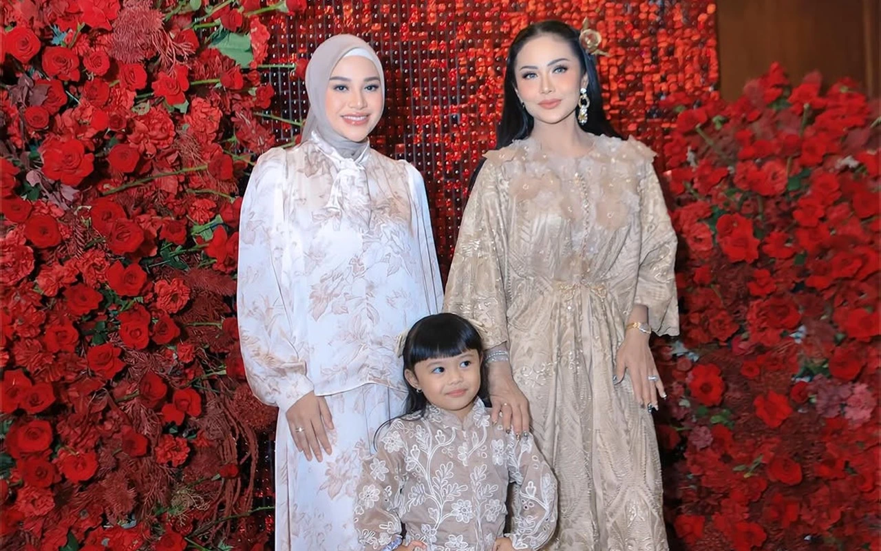 Kris Dayanti Dapat Hadiah Super Mahal dari Ameena Putri Aurel di Ultah ke-50