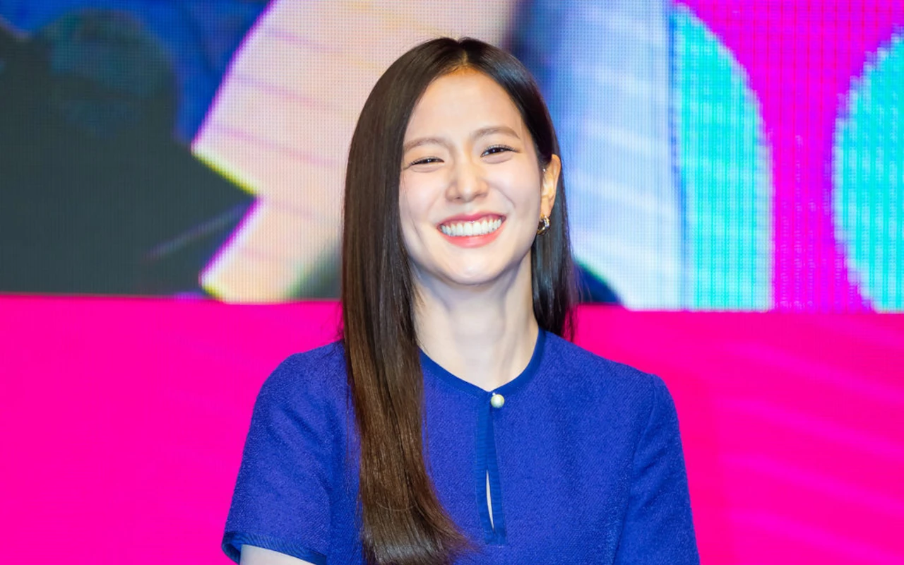 Jisoo BLACKPINK Bombardir Visual Estetik Demi Hempas Makian Haters Hong Kong di Live Event