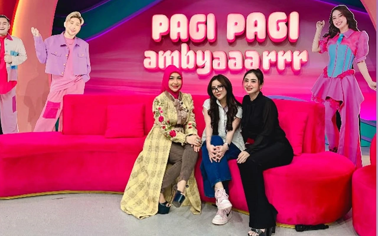 Ekspresi Dewi Perssik Dikira Gedeg saat Roro Fitria Bahas Biaya Anak 100 Juta