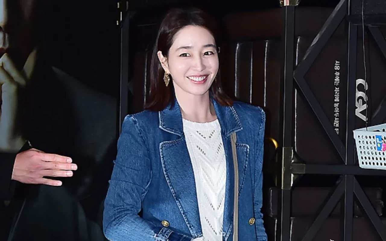 Lee Min Jung Kuak Alasan Sempat Berpikir Bayinya Ditukar saat Baru Lahir