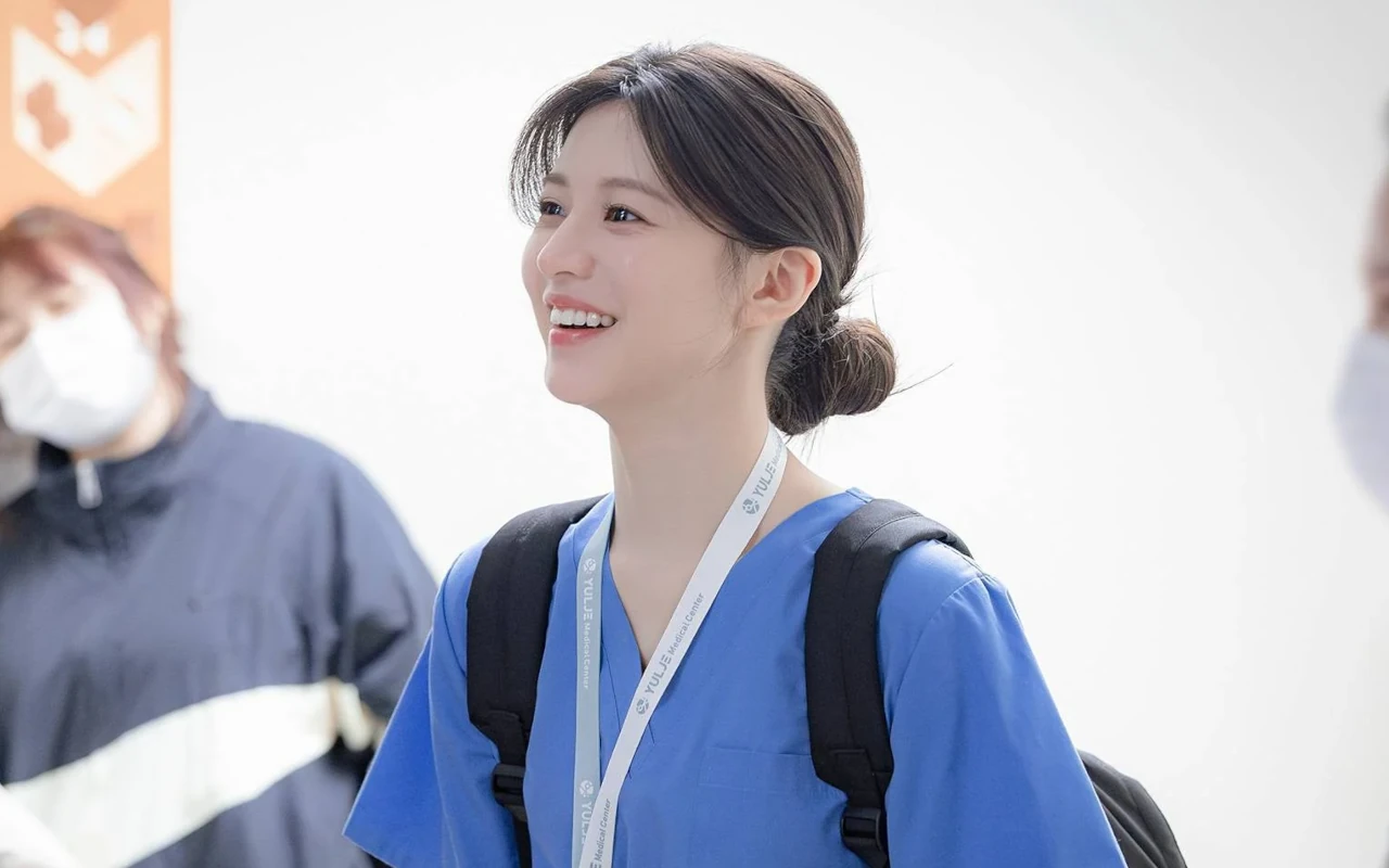 Go Yoon Jung Akui Cepat Bosan saat Libur Kerja