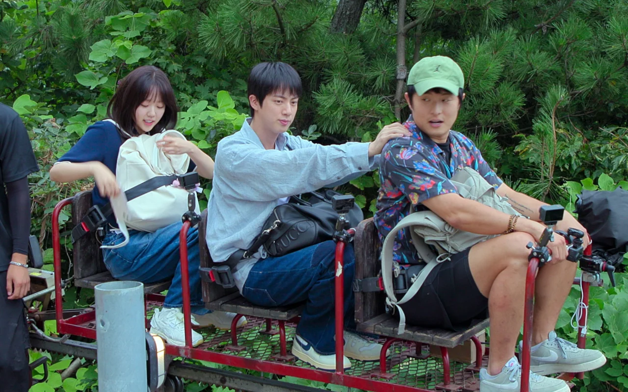 Program Jin BTS & Ji Ye Eun 'Kian's Bizarre B&B' Dipuji Gegara Subtitle