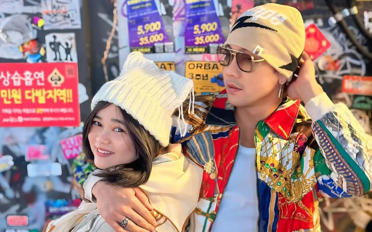 Ending Video Denny Sumargo Tiru Smile Challenge Kim Seon Ho Depan Istri Bikin Bengek
