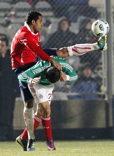 Gambar Foto Chile Kalahkan Meksiko 2-1 di Copa America 2011