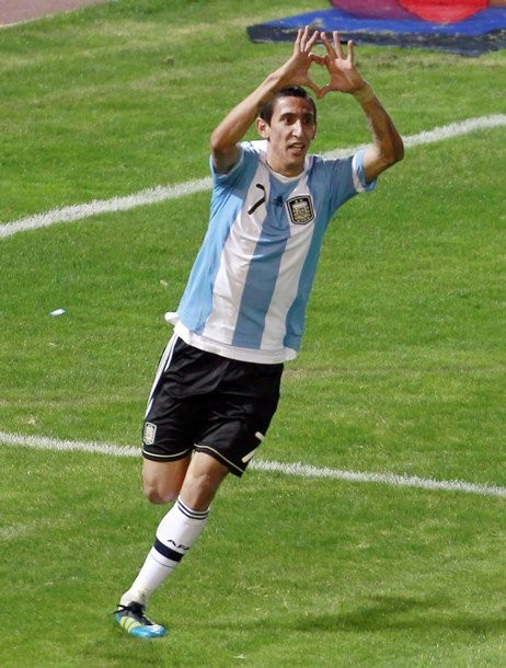 Gambar Foto Tuan rumah Copa America 2011 tampil menyerang dan berhasil melibas Costa Rica 3-0