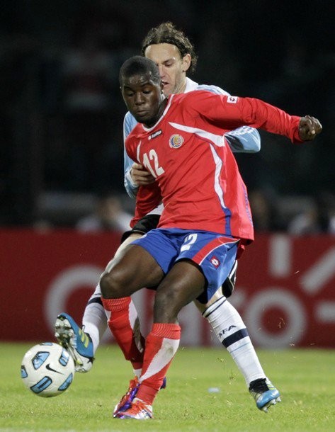 Gambar Foto Tuan rumah Copa America 2011 tampil menyerang dan berhasil melibas Costa Rica 3-0