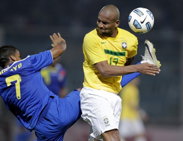Gambar Foto Brasil memperlihatkan kualitas permainannya dengan membungkam Ekuador 4-2
