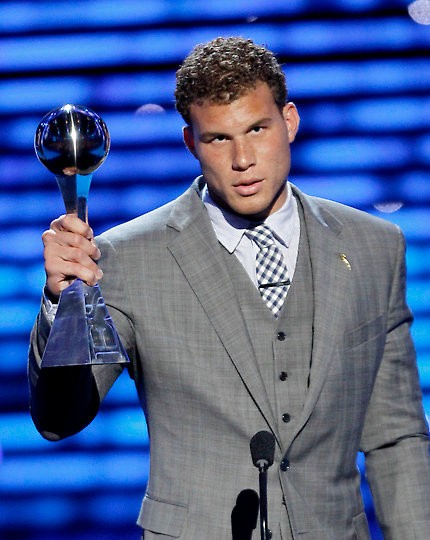 Gambar Foto Blake Griffin menerima penghargaan kategori 'Best Breakthrough Athlete' di ESPY Awards 2011