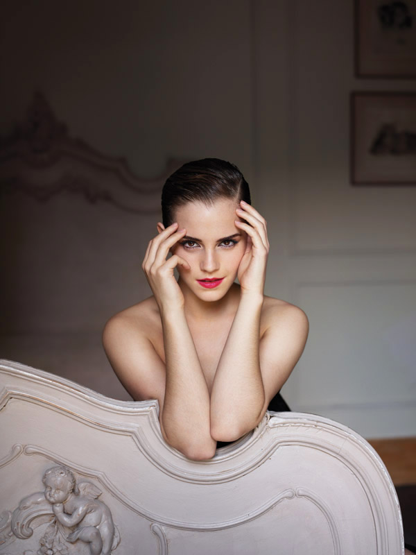 Gambar Foto Emma Watson di majalah University