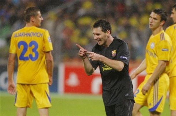 Gambar Foto Lionel Messi melakukan selebrasi usai mencetak gol ke gawang BATE