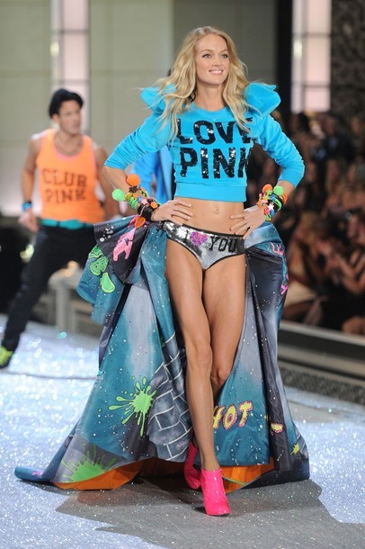 Gambar Foto Lindsey Ellingson di Victoria's Secret Fashion Show 2011