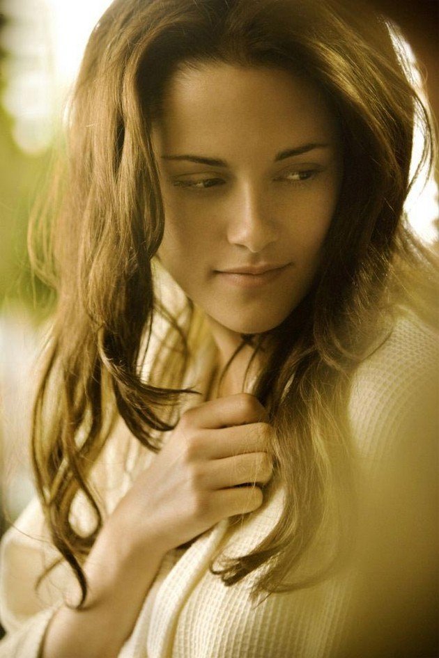 Gambar Foto Kristen Stewart akan melahirkan anak vampir