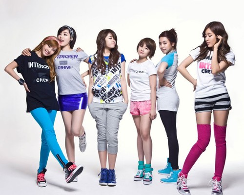 Gambar Foto T-ara untuk Intercrew Summer 2010 Collection