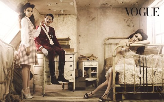 Gambar Foto Soo Young dan Tiffany di majalah Vogue edisi Desember 2011