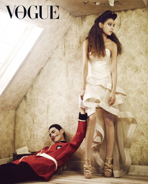 Gambar Foto Soo Young di majalah Vogue edisi Desember 2011