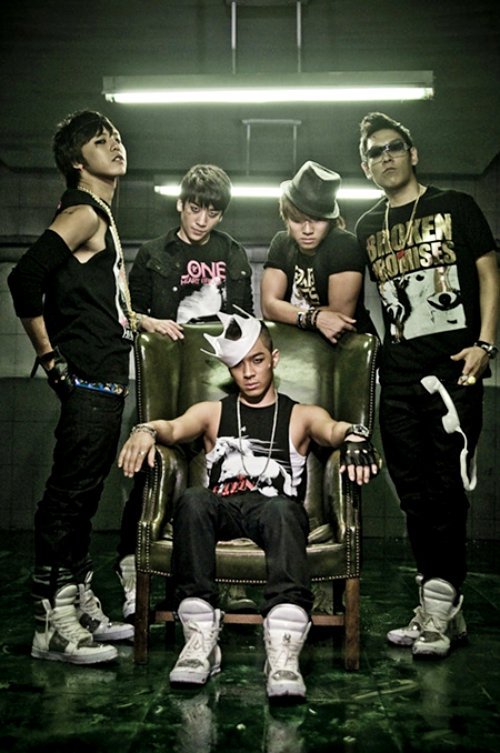 Gambar Foto Big Bang untuk promo single Haru Haru album Stand Up