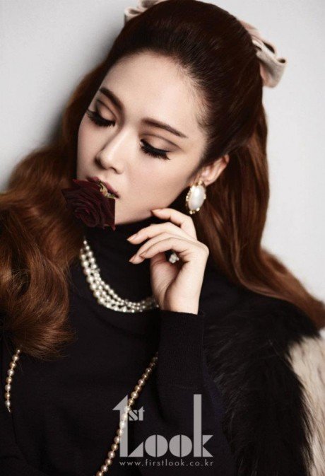 Gambar Foto Jessica di Majalah First Look edisi Desember 2011