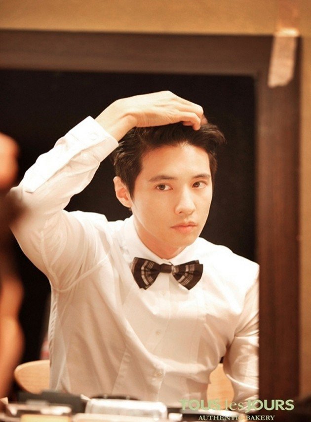Gambar Foto Penampilan Won Bin di Iklan Bakery Tous Les Jours