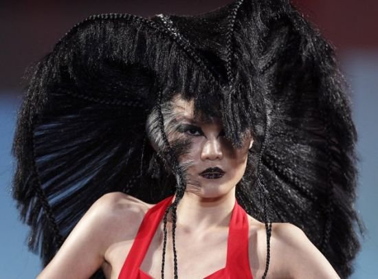 Gambar Foto Gaya Liar Dalam Konsep Tata Rambut Korea 2012