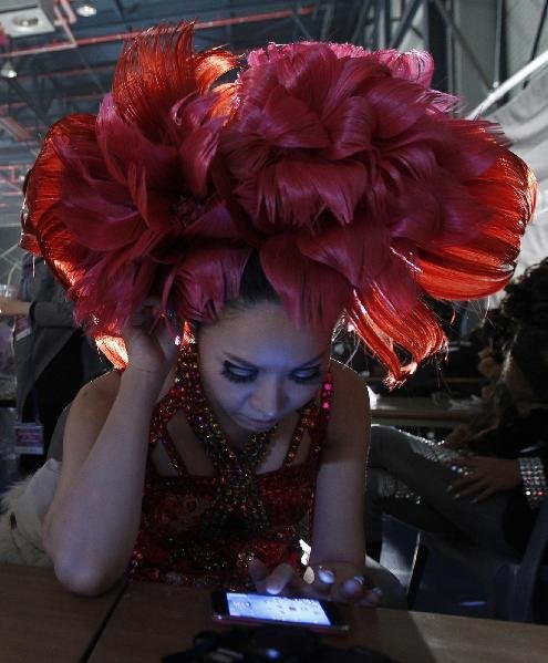 Gambar Foto Rambut Merah Dalam Konsep Tata Rambut Korea 2012