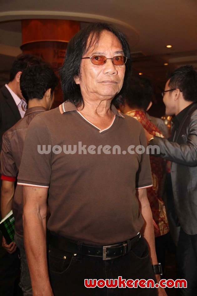 Gambar Foto Yon Koeswoyo akan berkolaborasi dengan artis-artis ternama di 