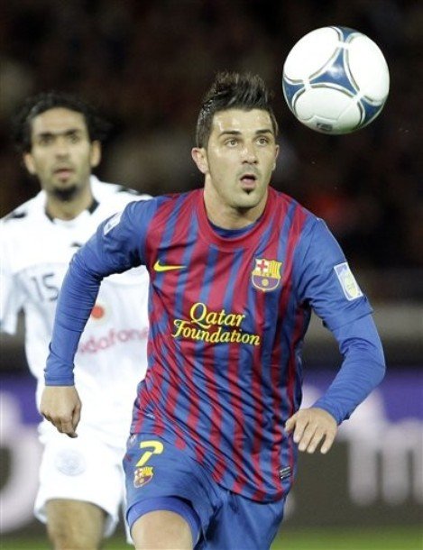 Gambar Foto David Villa menguasai bola pada pertandingan melawan Al Sadd