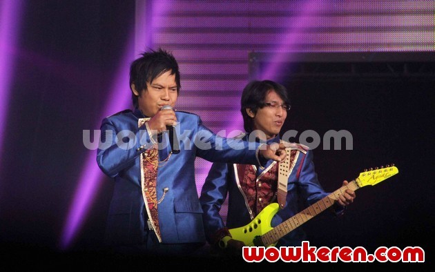 Gambar Foto Wali di Konser 'Dekade Trans Untuk Indonesia'