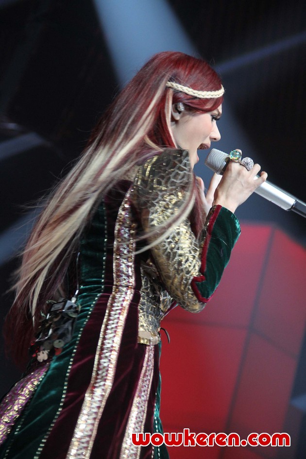 Gambar Foto Mulan Jameela di Parade Global TV - Salut Indonesia 2011